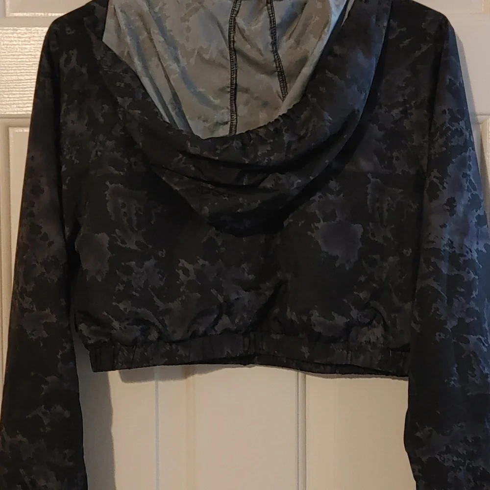 Forever 21 Black Camo Cropped Quarter Zip Wind Jacket With Hood Size Small - Picture 5 of 5